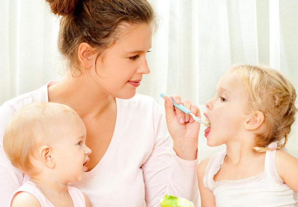 婴儿几个月不用喂饭了 dbc3c7002ac24a6d84eb6159378b2b37.jpeg