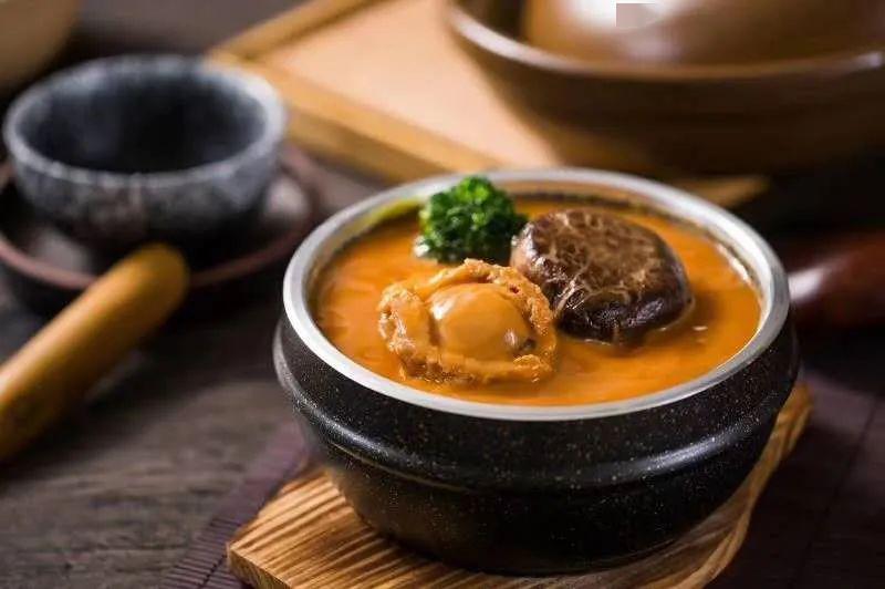 佛跳墙,鲍鱼捞饭,王小辫口水鸡,还有最后一次的南京许阿姨青团!