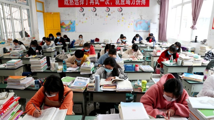 高三@四川广安：3.5万高三学生如期返校复课