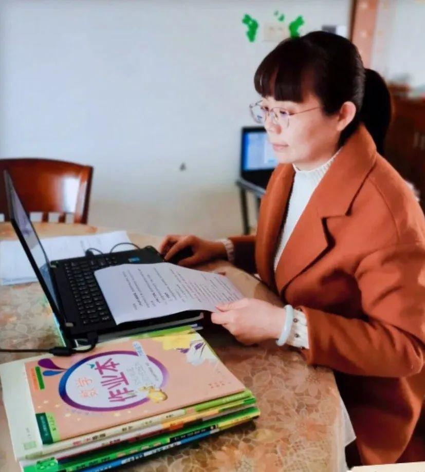 荣获"余杭区线上教学优秀老师"称号的他们吧: 徐旭霞 冯晓军 蒋晓燕