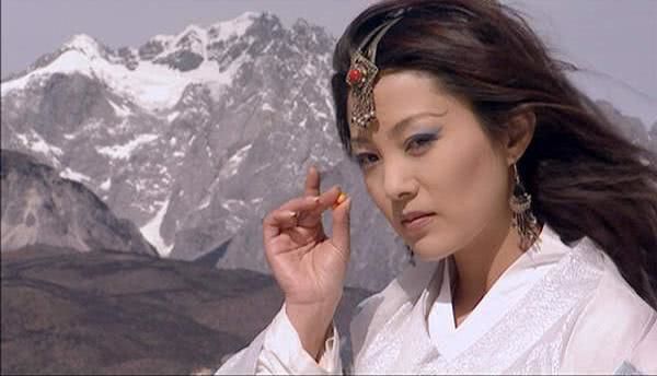 18岁结婚生女，多次登上春晚，因感情被骗身败名