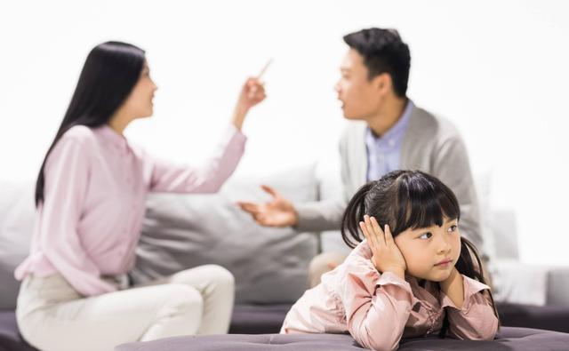 谁说父母当孩子面吵架就是坏事?只要做好这3点,坏事也