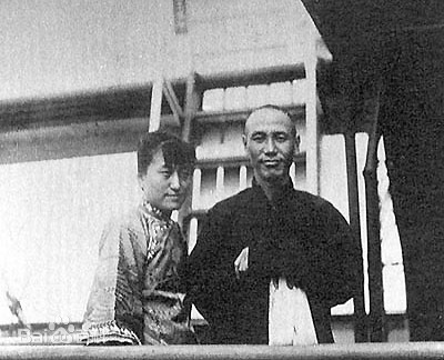 她15岁嫁给蒋介石7年后被抛弃,曾经风光无限,一生痴情等待!_陈洁如