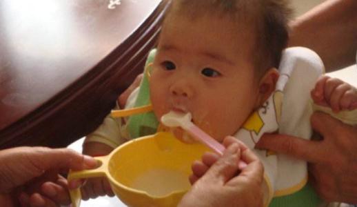 #孩子#2招帮清火，快收走孩子上火吃什么？儿科医生：梨和绿豆没有用