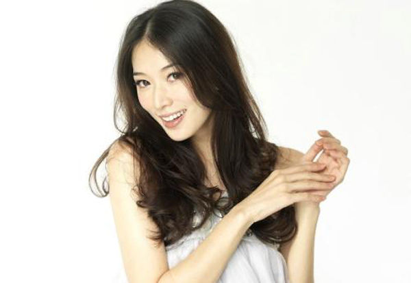 44岁的她皮肤如少女般，与言承旭相恋3年无果，