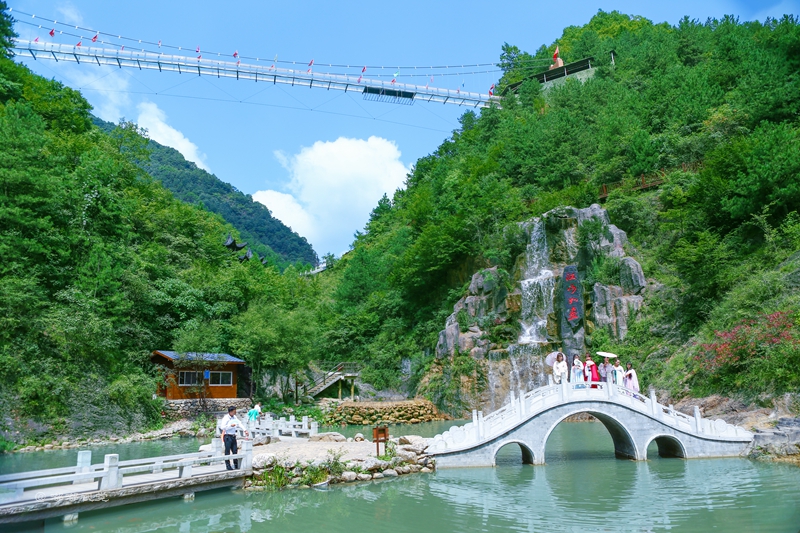 西安周边游推荐开启踏青出游季邀您4月免费游秦岭江山风景区