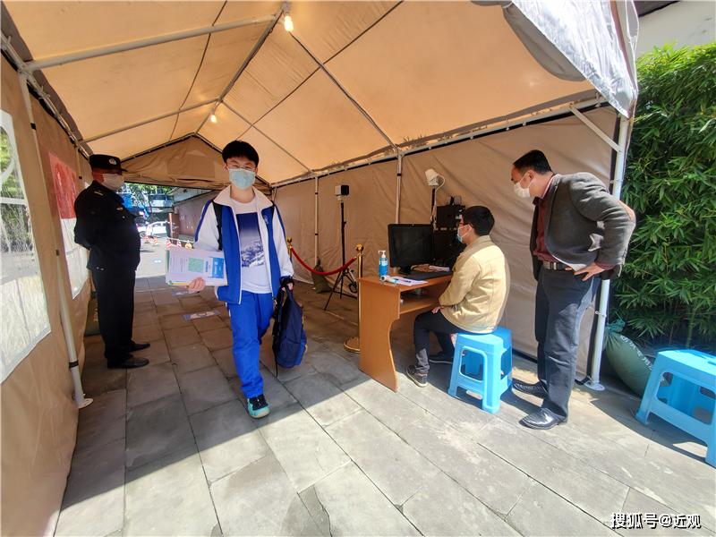 「文庙」欢迎归来！成都石室中学文庙校区高三年级学生返校！石室人