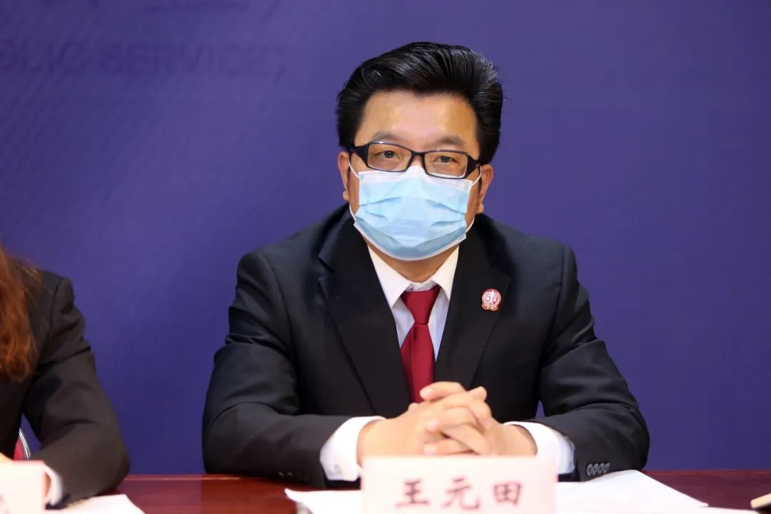 百万年薪女高管因岗位取消遭解雇 法院判决继续