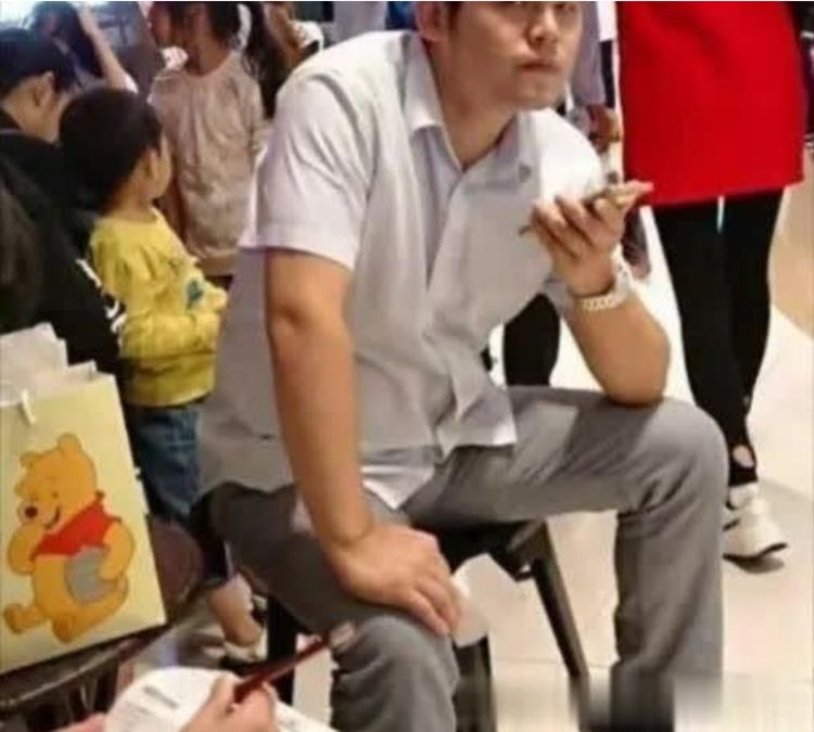 盘点十张路人的“明星脸”：几乎以假乱真，第