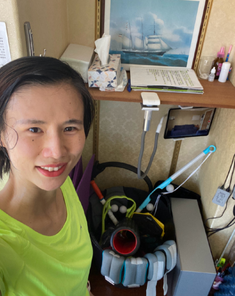 『徐莉佳』仍保持出門鍛煉，又一中國奧運(yùn)冠軍取消回國行程！暫舉家定居英國