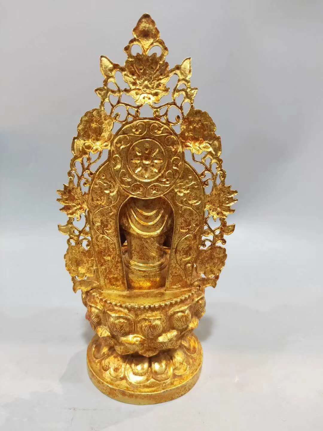 [cm]一件唐代鎏金菩萨坐像，