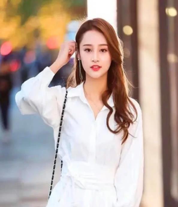 怎样才能有气质而美丽大方 41b43460252f4bd8868e526194013848.jpeg