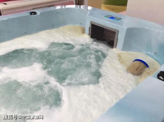 「婴儿」记得先清理管道两个月没有营业的婴儿游泳馆
