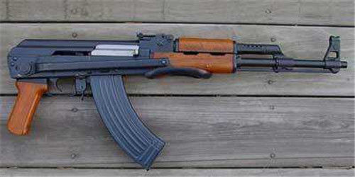 80年代悍匪案：2士兵杀人夺枪，1500余人围剿击毙