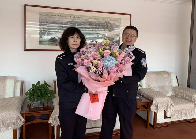 大同市公安局清明节前夕慰问因公牺牲民警家属