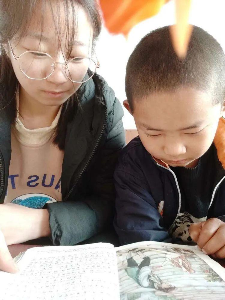 邢台县城计头中心学校组织开展中国儿童阅读日系列活动