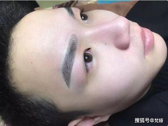 梵娅做完男士开运眉一月从草根到明星何炅亲自邀请上电视