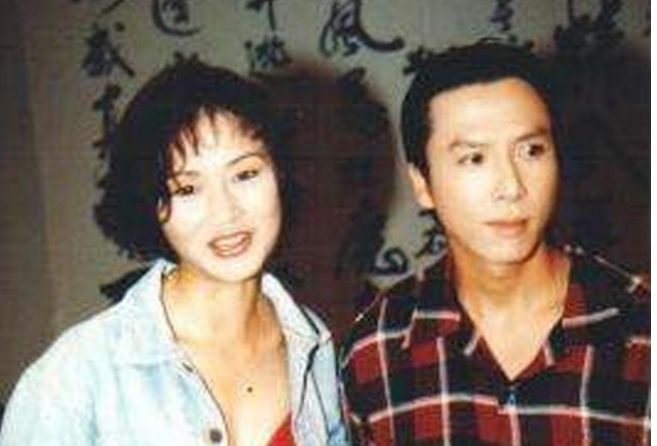 曾决心非甄子丹不嫁，相恋4年惨被抛弃，如今