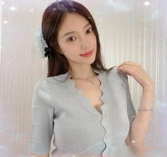 知情人曝李小璐将走接地气人设，希望能接到婆