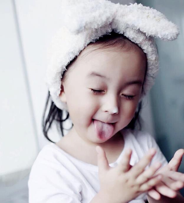 宝宝：沐浴液该不该用？婴幼儿洗澡时