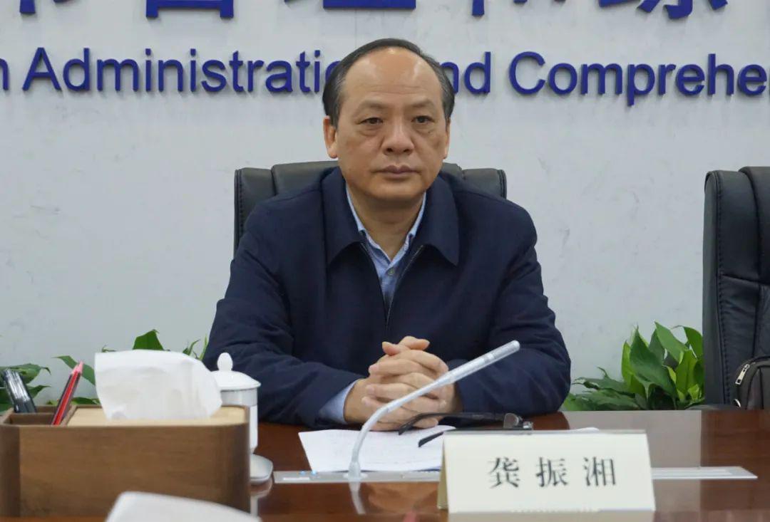 市政协副主席龚振湘带队调研生活垃圾分类工作