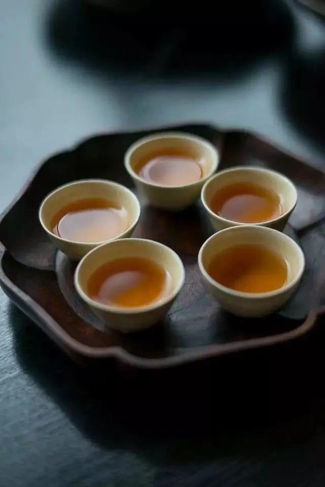 喝茶,很容易让人幸福!