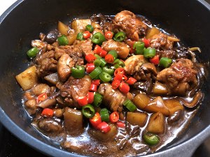 原创家常鸡肉菜谱家常版黄焖鸡做法鸡肉鲜嫩味道浓郁吃不够