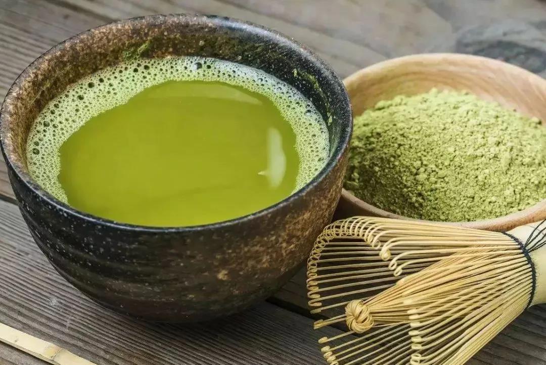『春茶』为啥同样是绿茶，我们泡着喝，隔壁日本却做成了抹茶？，采春茶了