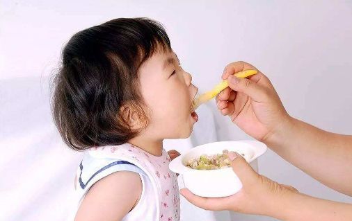 【脾胃】经常喝2种粥，孩子脾胃好，发育好儿童营养师：家长带娃