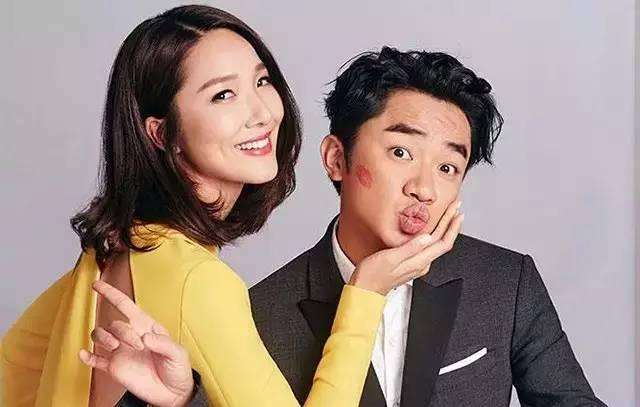 王祖蓝陪女儿荡秋千，全程无视老婆存在，嫌弃