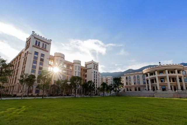 志愿■学考也能读本科大学！羡慕！专本直通车