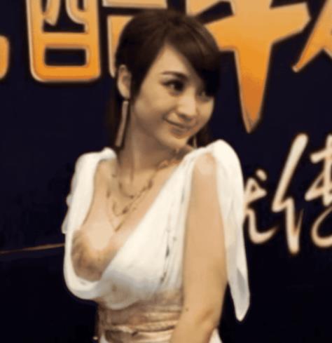 儿童节目主持人服装男 13aeca34c4ea468c97ceb2059db134c0.jpeg