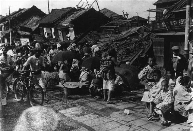 广岛gdp_遭原子弹轰炸一年后,日本广岛什么样 残骸遍地死气沉沉(3)