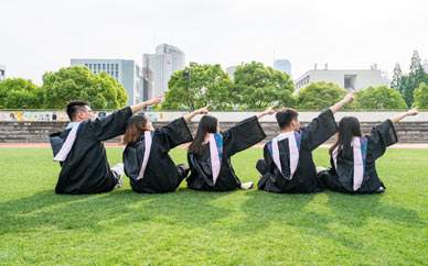 原创“满大街都是大学生，毕业后照样打工”，别再被读书无用论骗了