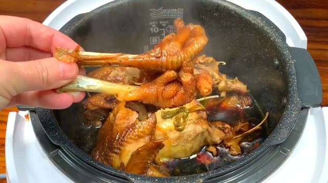 公鸡用电饭煲要怎么吃