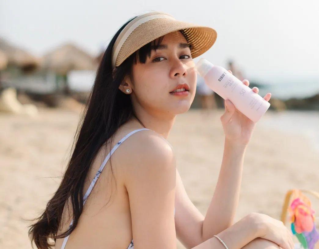 李佳琦吹爆的泰国明星防晒!能防晒、驱蚊、美白,随时补喷! 李佳琦吹爆的泰国明星防晒!能防晒、驱蚊、美白,随时补喷!