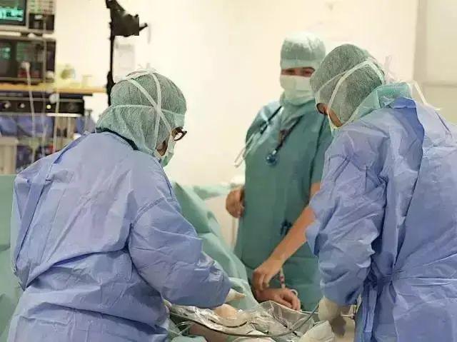 医院科室收入排行_医院各科室收入排行出炉,第一名你绝对意想不到