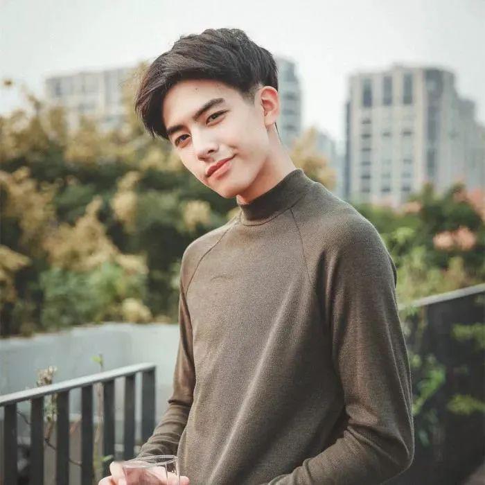 男生头像真人帅气好看男生头像真人帅气图片