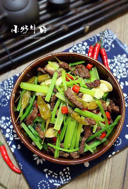 芹菜可以凉拌牛肉吗 f540e6caf2894b15bc2516eee3ecc11b.jpeg