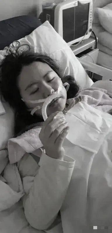 1月19日,夏思思突感乏力并出现发热症状,住院治疗的她却还牵挂着医院