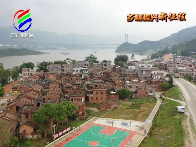 位于云安区都杨镇蟠咀村委的湾边村至今还保留着独特的渔耕文化.