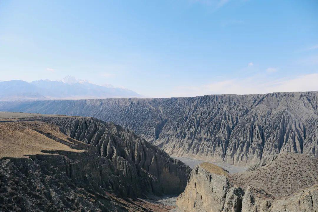 旅游推介清明小长假优惠来喽春风十里不如我在独山子大峡谷等你