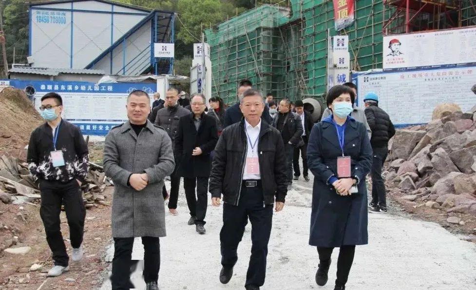 副主任翁晓彬,陈志清,齐圣阳,尤联辉,县政府副县长杨明明,县人大各委