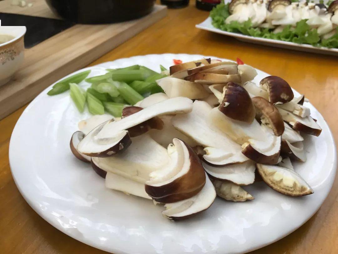 赤松茸又上市了!这是山东广电人的公益助农活动