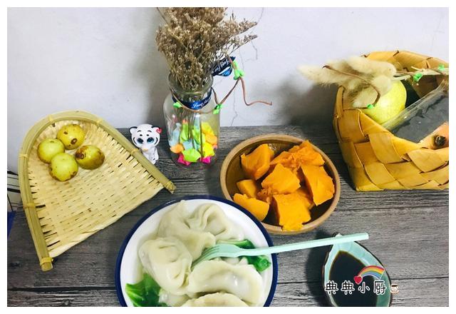 怎么教宝宝吃早餐 d340df762d1f4bb8a8d68ada708c4d16.jpeg