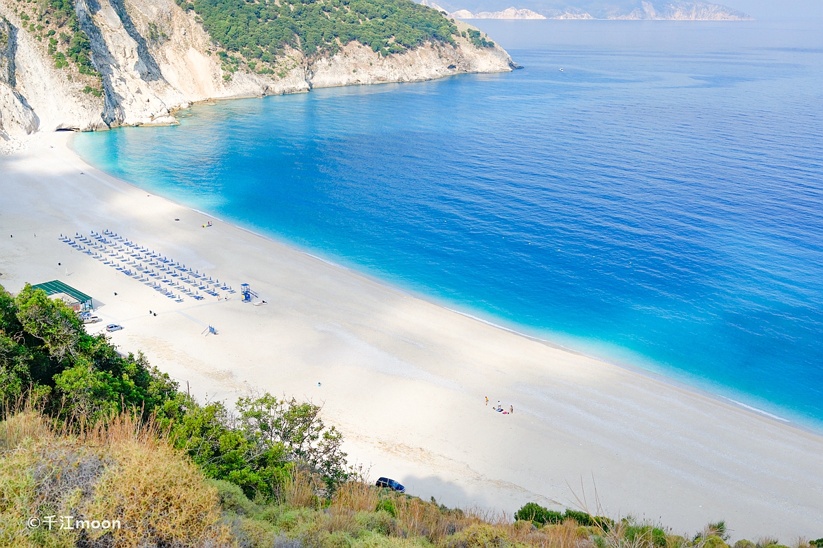 这里连续十年被评为希腊以及世界最美海滩，去一次终生难忘！
