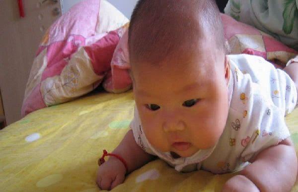 医生■拉肚子不等于“乱吃”，别坑了孩子身体！医生揭秘：腹泻和积食别混淆