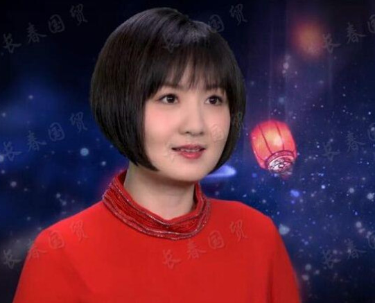 童星蒋小涵近照,38岁仍有儿时轮廓,曾是《七巧板》的客串主持人