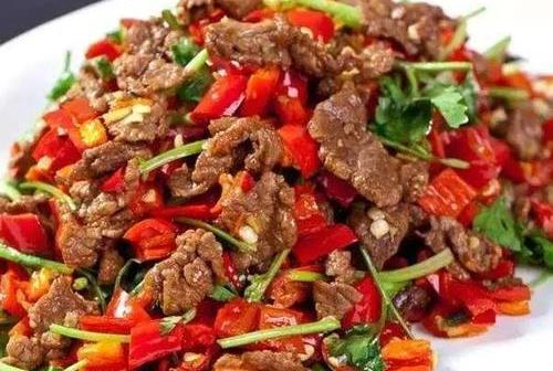 原创美食严选:木瓜排骨,小米猪蹄,小炒牛肉片,番茄蒜虾的做法