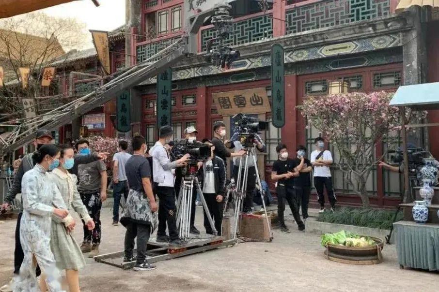 十三哥横店最开始的视频 3dc56c3fdd5146d298442e8d5d2e8af5.jpeg